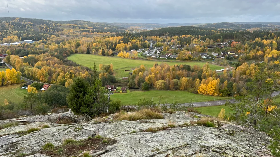 Starberget kallas även för Vystberget. Här bor Vysten, en myling som hämnas sina föräldrar genom att ställa till med förtret för var och en som kommer i närheten av berget. 