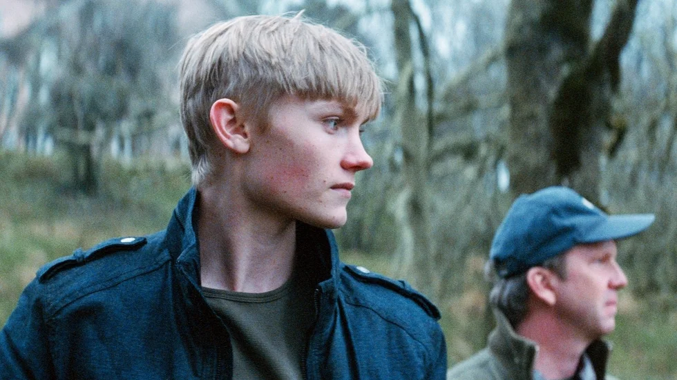Imponerar. Ulrik Munther och Mats Blomgren spelar son och far i det laddade dramat "Efterskalv". Foto: Triart Film.