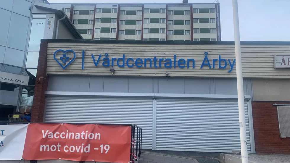 Nu är Vårdcentralen Årby stängd. Det blev inget öppethållande efter att avtalet med regionen hävts som verksamhetsledningen hotade med.