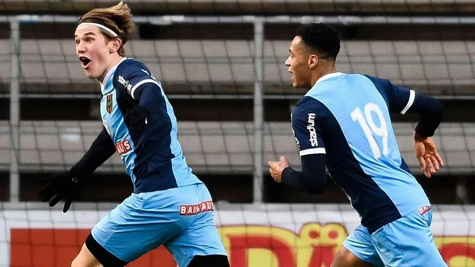 Eftertraktad talang. Viktor Gyökeres har en spikrak utvecklinsgskurva. En  forward som många klubbar har ögonen på