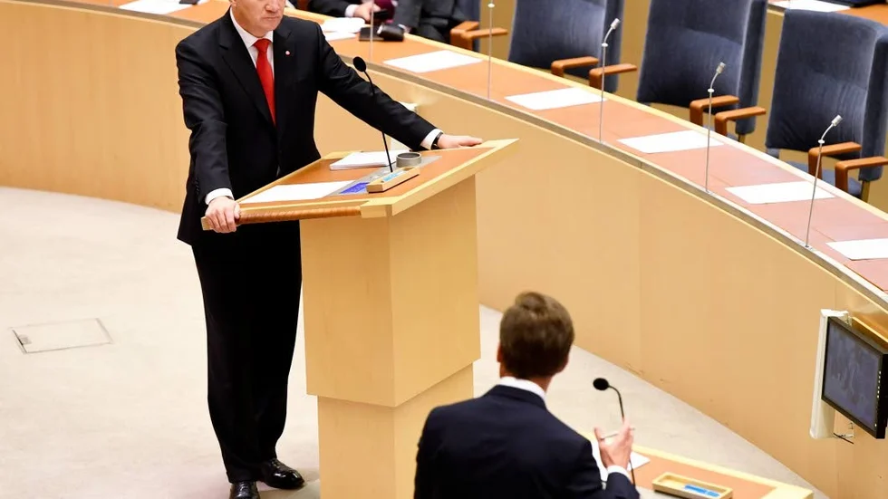 Stefan Löfven och Ulf Kristersson tvingas ut i mer okända terränger när de agerar i regeringsfrågan.