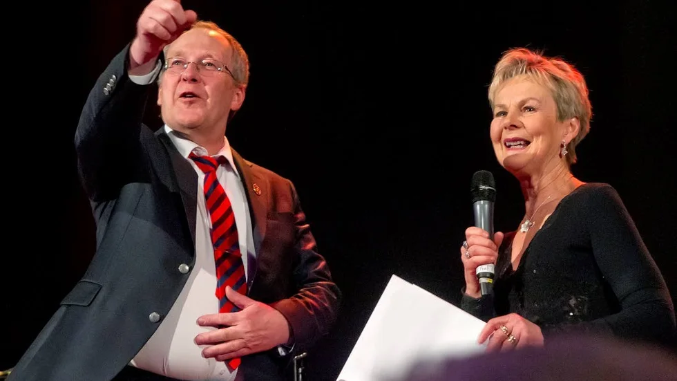 Här firade Sven-Inge Arnell Östgötafotbollens 100 första år tillsammans med bland annat landshövding Elisabeth Nilsson.