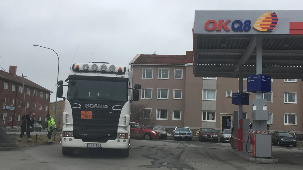 Pumparna på OKQ8 fick en blandning av bensin och diesel. 