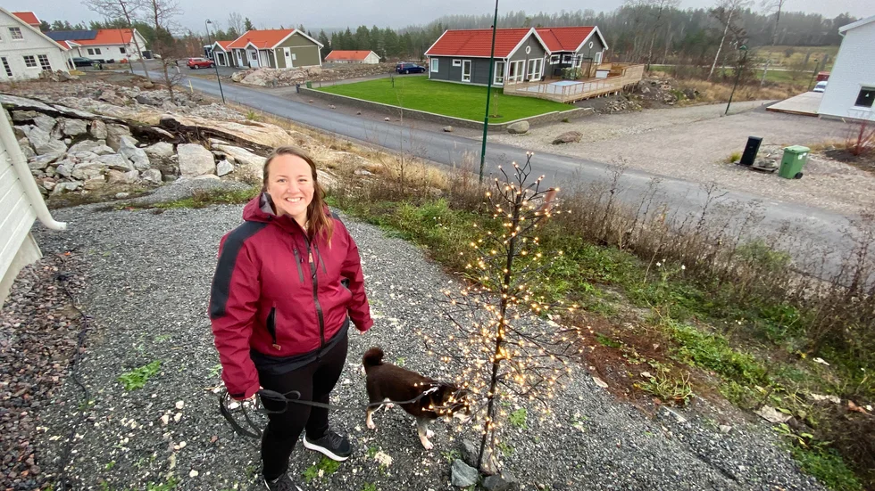 Som nybyggare i Sundby strands allra nyaste område, med villagatorna Åkerbybacken och Åkerbyslingan, har Sandra Wilson, 35, nära till allt som är viktigt.