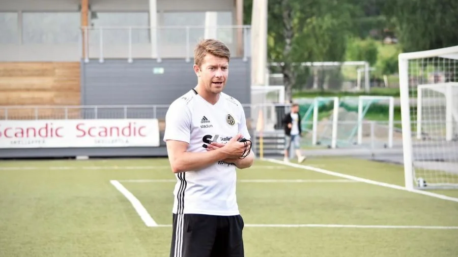 Skellefteå FF:s tränare Dan Burlin.
