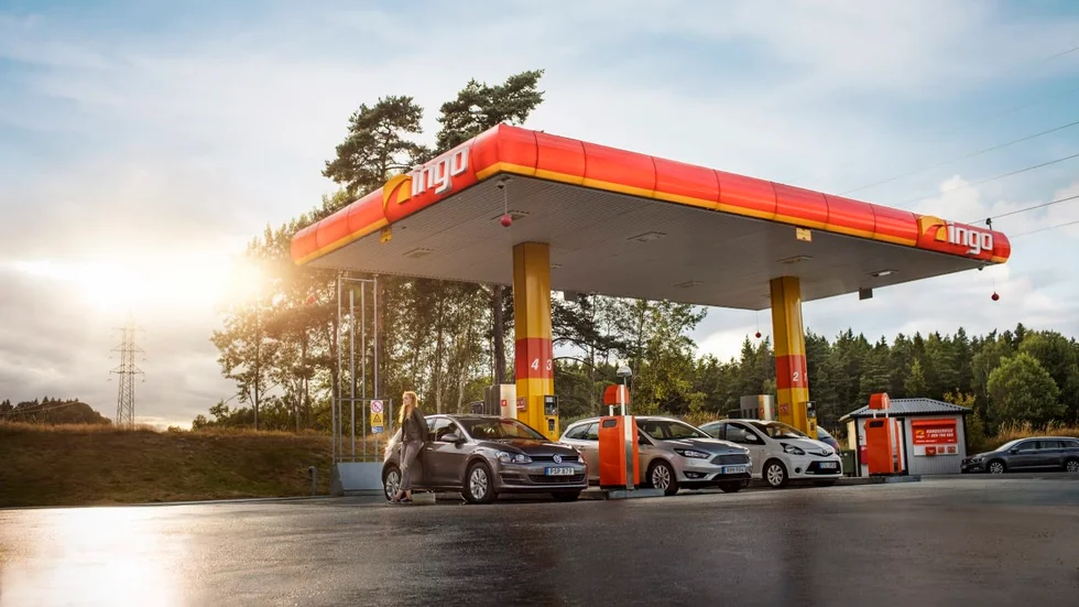 Circle K satsar på fullservicestationer och Ingo koncentrerar sig på automatstationer.