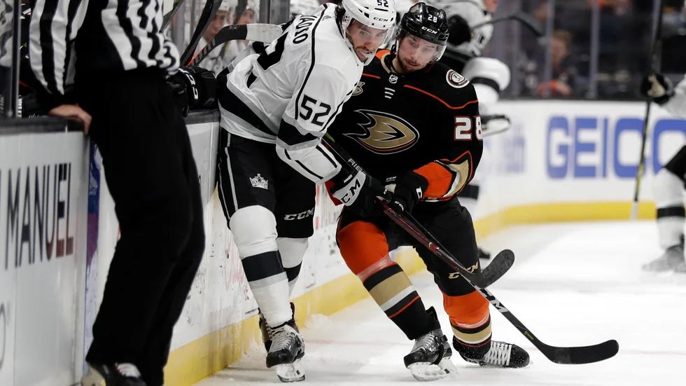 Marcus Pettersson i nattens match mot Los Angeles Kings.