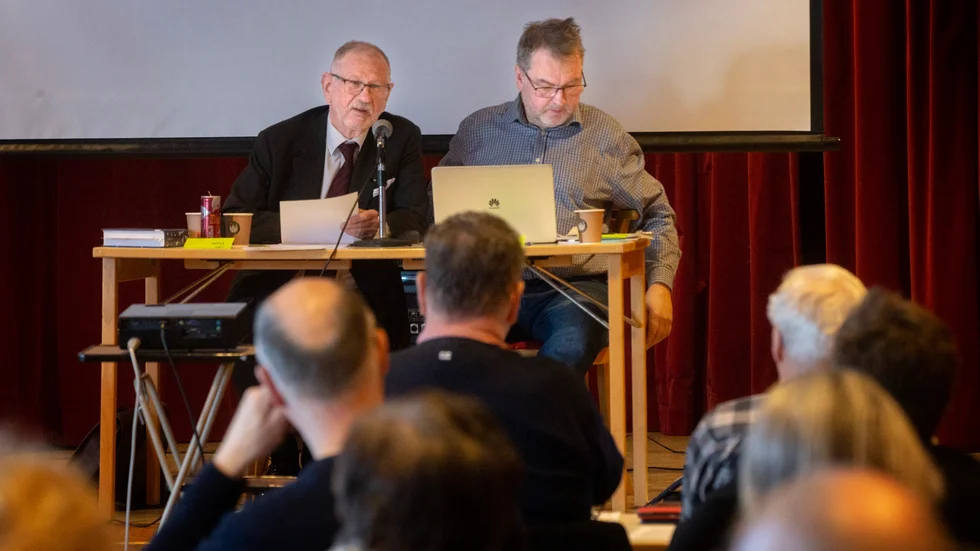 Lars Ralph kritiserade utredningen och lyfte fram samebyarnas påverkan. "Bensin- och dieselpriserna gör att det inte är lämpligt att transportera renarna utan de här flyttlederna kommer att vara väldigt väsentliga i fortsättningen", säger han.