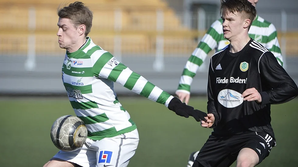 Anders Vidmark för rött kort i matchen mot Boden. Foto: Lars Eriksson