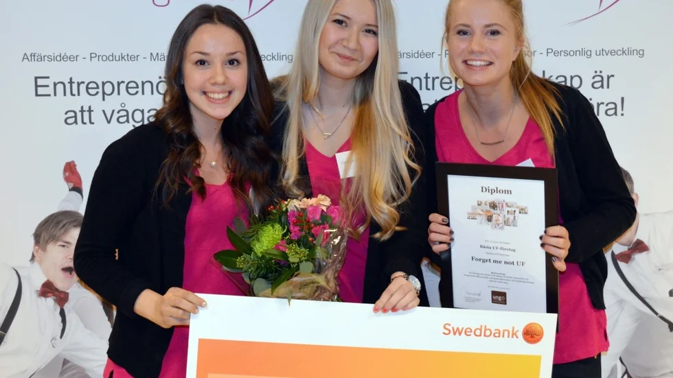 Sofia Gustafsson, Vanessa Holmgren och Ebba Nordahl tog hem den största segern i UF-mässan. Foto: Pressbild