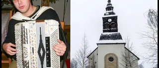 Fräcka stölden i kyrkan • Dragspel värt 170 000 kronor borta: "Som att hugga av en arm eller ett ben"