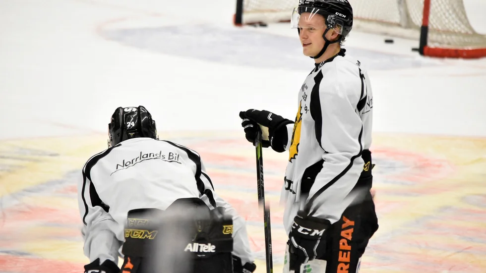 Leende Lindström. Linus Lindström ingår i truppen till matchen mot HV71. Foto: Roger Lindström.