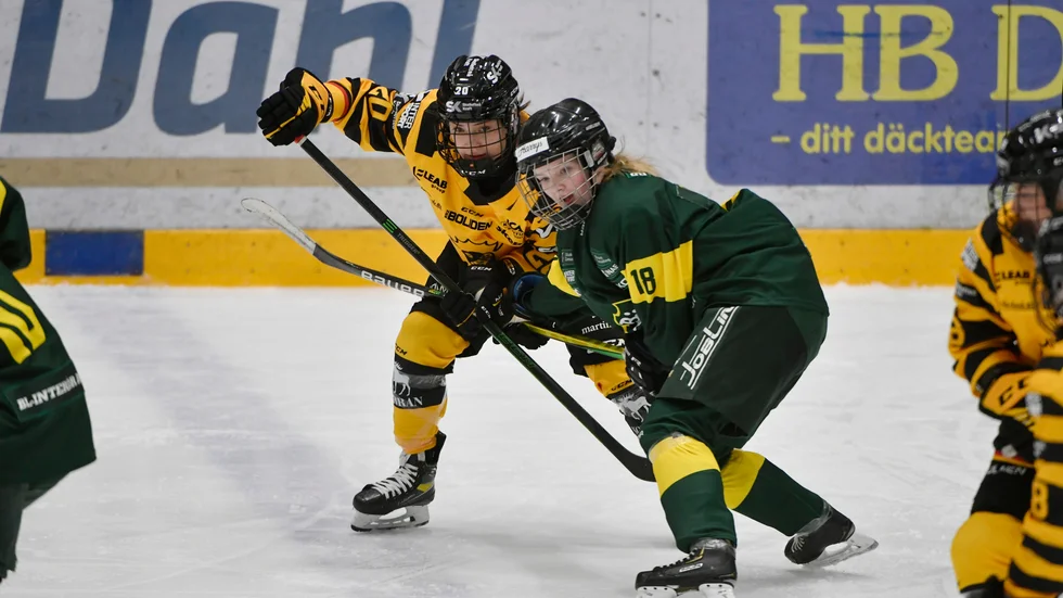 Det kommer att bli fler möten mot Björklöven för Sandra Rannerud, som har valt att stanna i Skellefteå AIK.