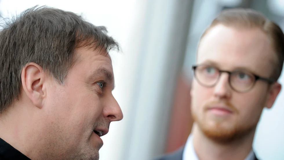 Kom överens. Sätt er vid förhandlingsbordet och kom fram till en gemensam lösning innan tisdag kväll. Foto: Leif Andersson