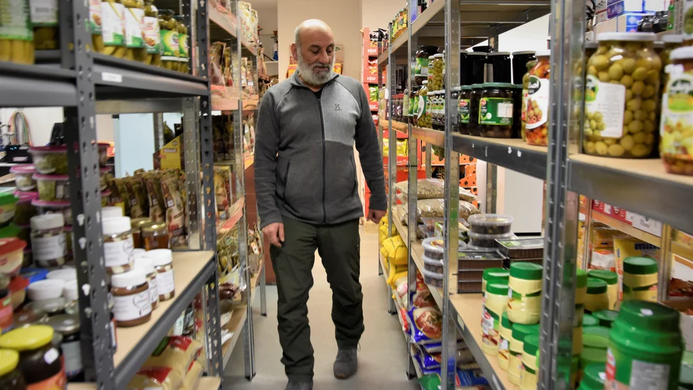 Basel Alksour har tankar på att både expandera butiken med fler produkter men också att börja med försäljning över internet.