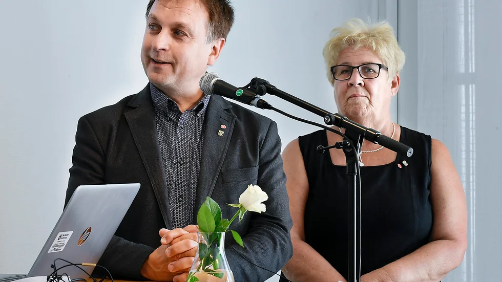 Vi skriver sommaren 2017. Lorents Burman och Maria Marklund, S-märkta kommunalråd, var nöjda med att Myndigheten för familjerätt och föräldraskapsstöd hamnade i Skellefteå.