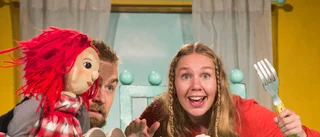 Hur lär du dig att äta själv? Barnteater intar Hallen på lördagen 