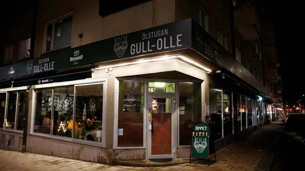 Tillståndet för den uteservering som ölstugan Gull-Olle hade i somras har retat upp en privatperson som överklagat ända upp till Kammarrätten.
