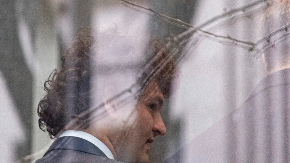 FTX:s grundare Sam Bankman-Fried anlände på tisdagen till rättegången i Manhattans federala domstol.