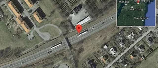 Fordon stillastående på E22 - problem i trafiken