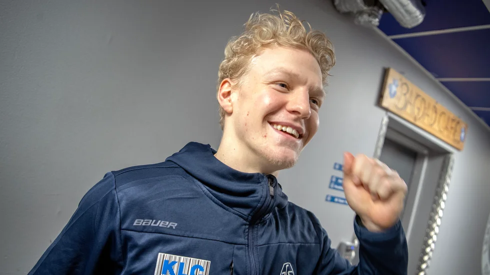 Det lossnade för Leksands Emil Heineman i segermatchen mot Linköping. Han gav en viktig signal till Montreal Canadians som följer honom i varje match.