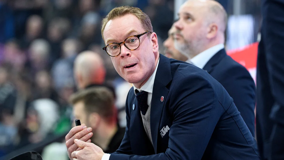 Örebros tränare Niklas Eriksson får lämna klubben efter säsongen. Arkivbild.