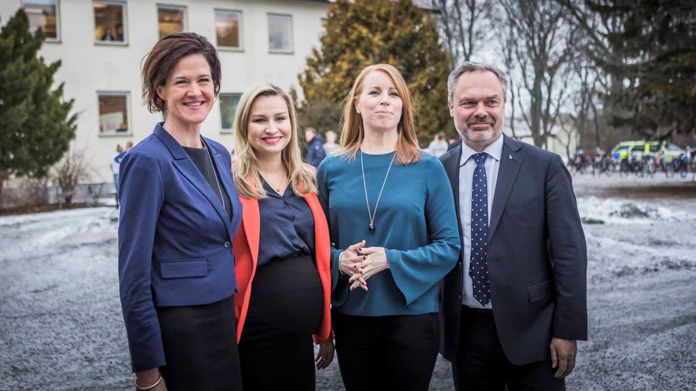 Gnällspikar. Nu när det börjar gå bra för Sverige börjar dessa ”gnällspikar” att höra av sig, skriver Thage Johansson.