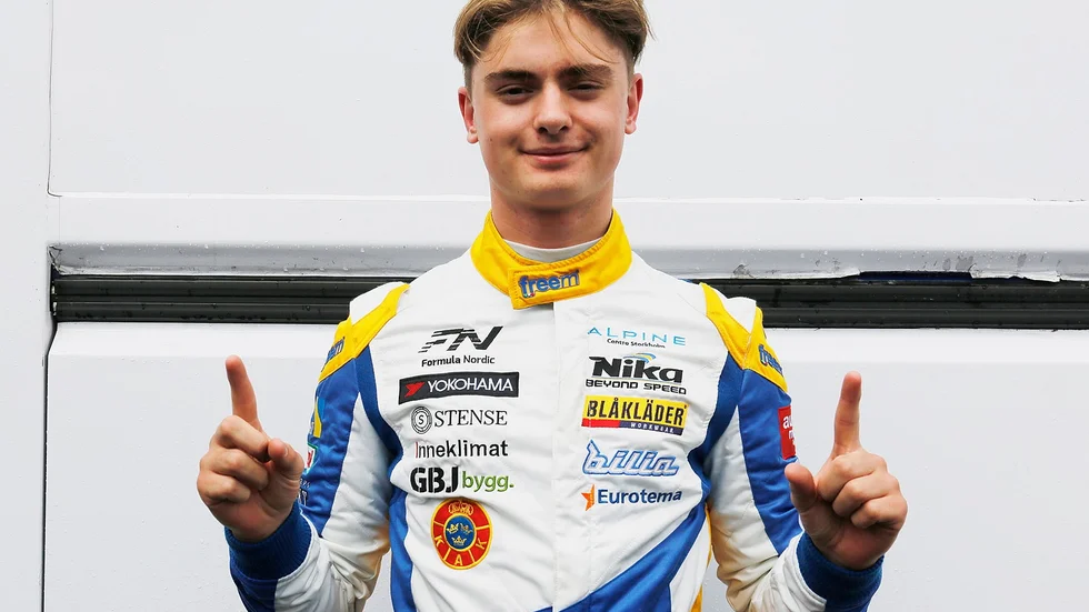 Förra året gjorde William Karlsson internationell debut i Formel 4. I år har han fått kontrakt med ett spanskt Formel 3-stall.