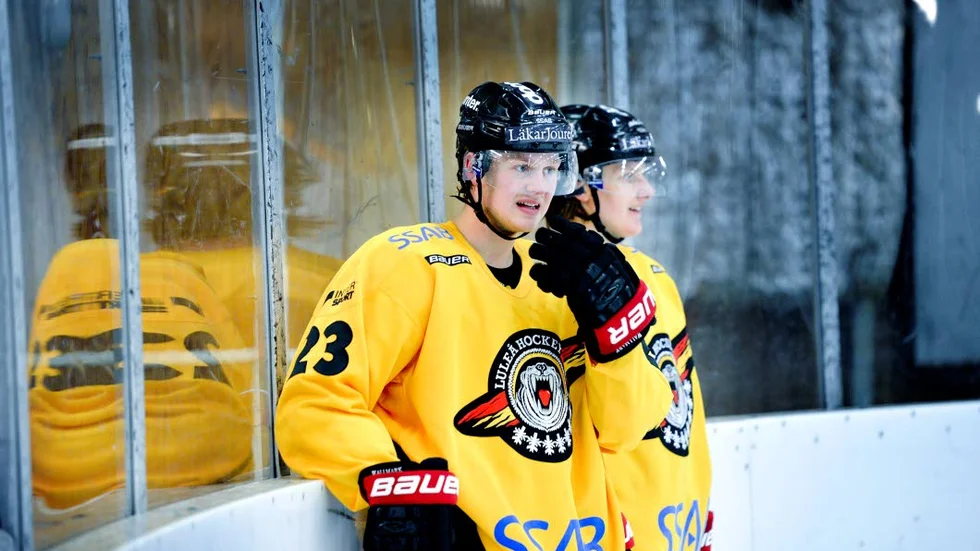 Lillgammal. Lucas Wallmark är tillbaka i vardagen efter JVM-äventyret. Nu ger han sin syn på turneringen och på epitetet ”Sveriges äldsta junior”. ”Jag har väl 		  lite udda intressen”, säger han.
