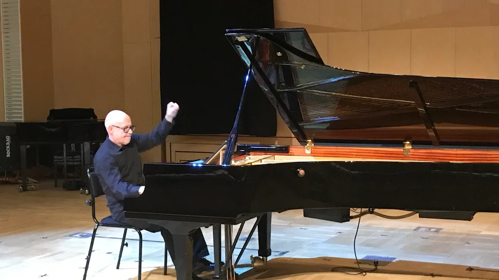 Pianisten Stefan Bojsten bjöd på verk av W. A. Mozart, Fréderic Chopin, Claude Debussy och Astor Piazzolla under torsdagens konsert i Boden.