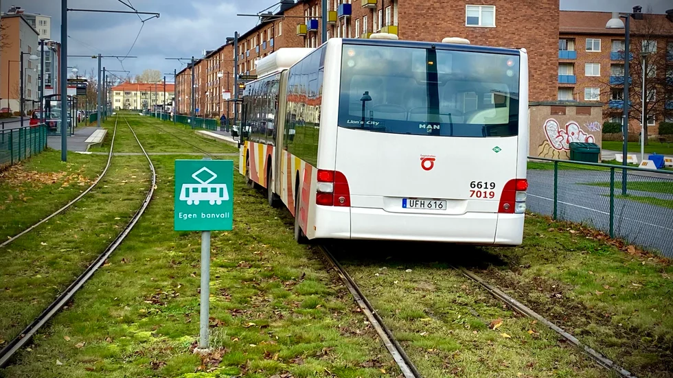 Automatbana kan vara ett alternativ till både buss och spårväg, menar Olle Terenius.
