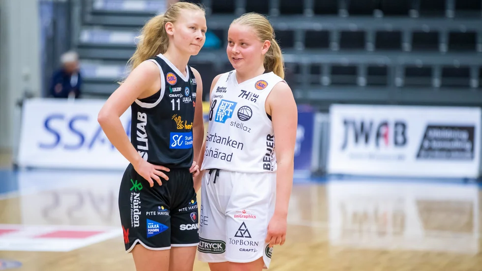 Det blev lillasyster Maja Erlandssons Luleå Basket som gick vinnande ur matchen när storasyster Moa Erlandssons Sjuhärad kom på besök.