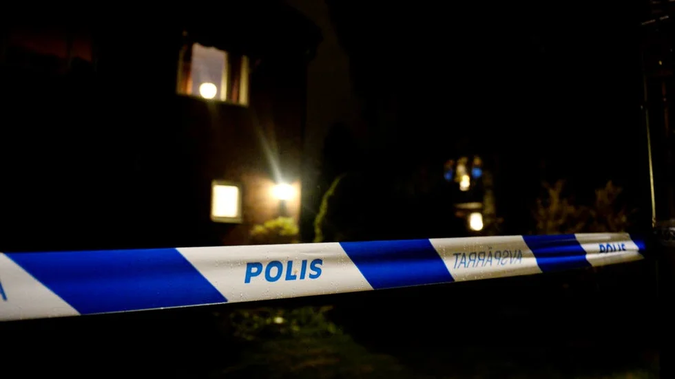 En hockeytränare från Malmfälten har polisanmälts för misshandel av en 14-årig pojke.