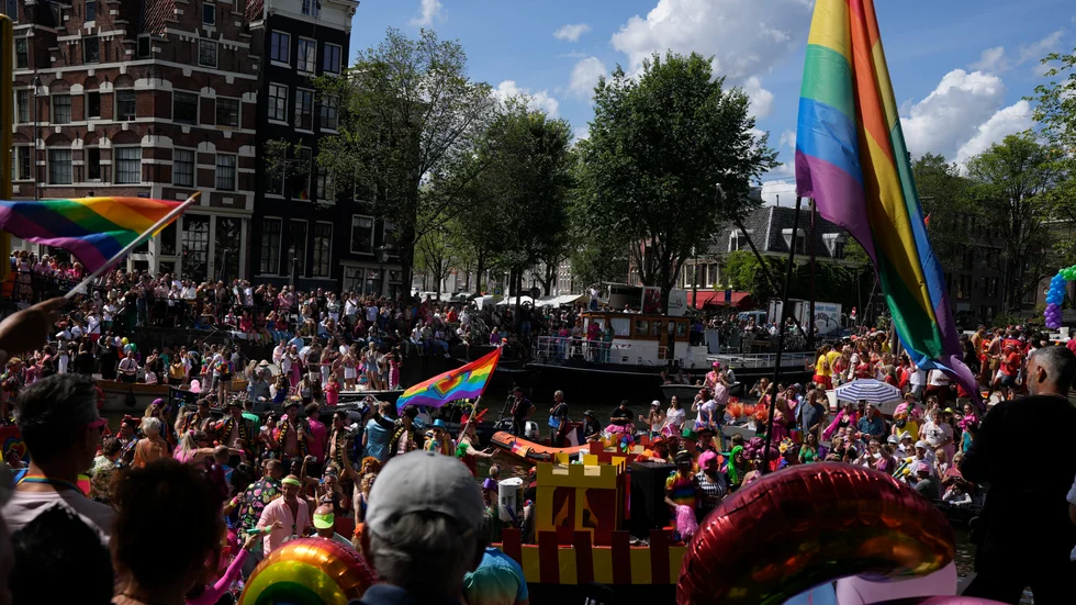 En manifestation i Amsterdam för hbtqi-personers rättigheter. Arkivbild.