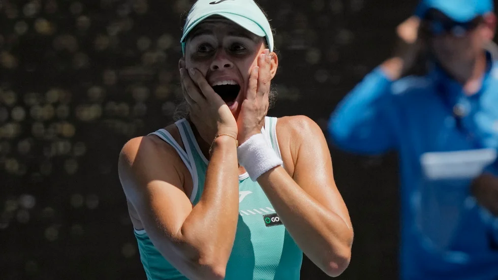 Polskan Magda Linette tog en ny skalp i Melbourne och är klar för semifinal.