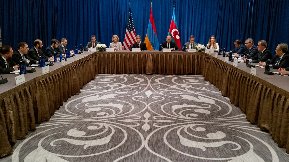 Tidigare samtal mellan USA:s, Armeniens och Azerbajdzjans utrikesministrar i New York i september.