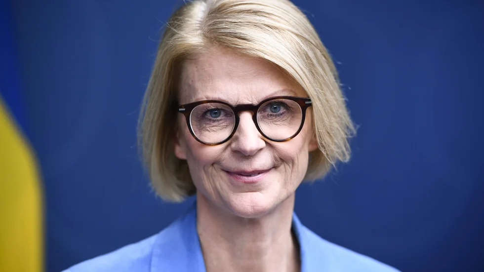 Finansminister Elisabeth Svantesson efter pressträff där hon presenterade nyheter om regeringens arbete med att bekämpa fusk och felaktiga utbetalningar i transfereringssystemet.