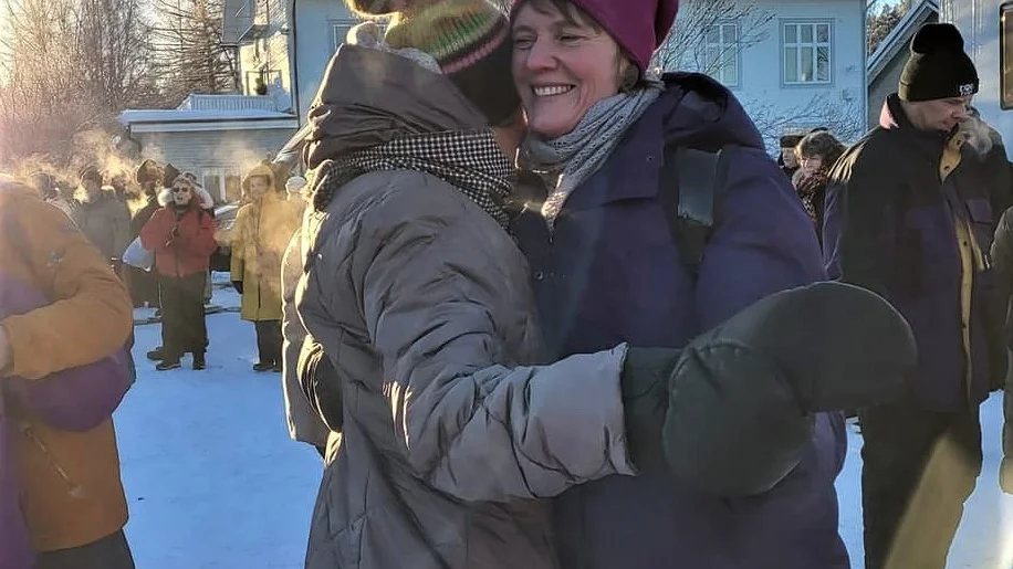 Det blev rena, rama marknadsdansen till Rigmor Hults sång.