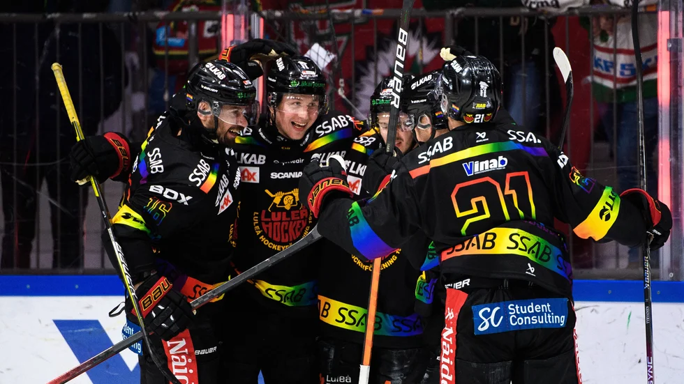 Jonas Berglund var den som tillslut fick hål på Frölunda när han kvitterade med tio minuter kvar av matchen. I förlängningen avgjorde sedan Pontus Själin.
