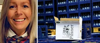 Svinn på flaskor köpta på Systembolaget - Okunskap vad som är pant - Motalabutiken: "Vi gör så gott vi kan"