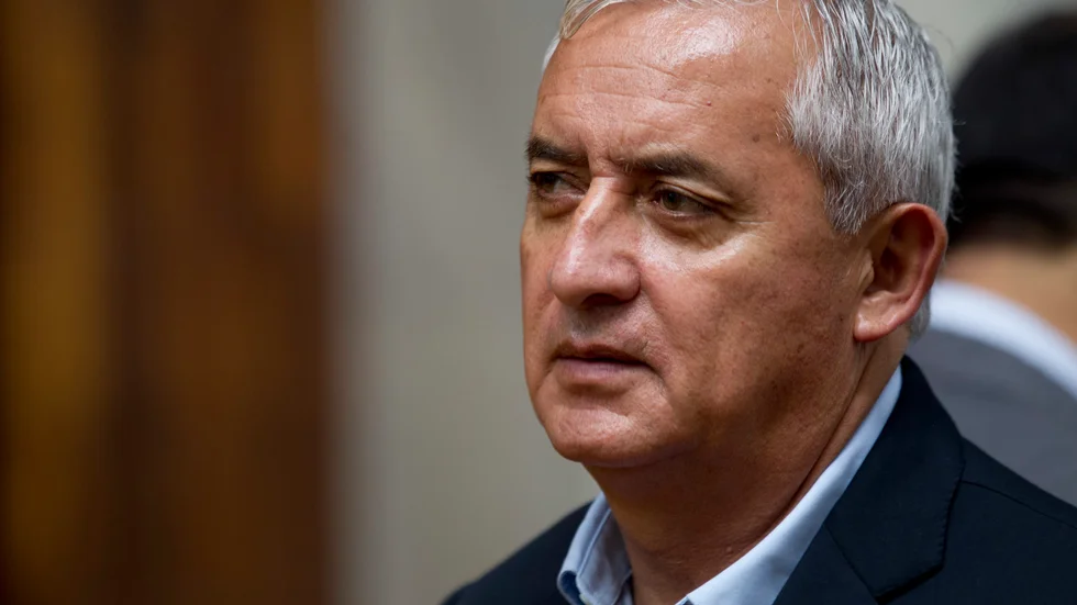 Otto Pérez ser ut att få skaka galler under lång tid framöver. Arkivbild.
