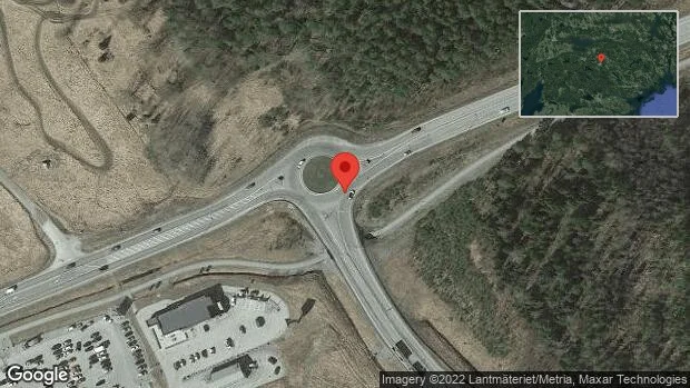 Lastbil stillastående på väg 52