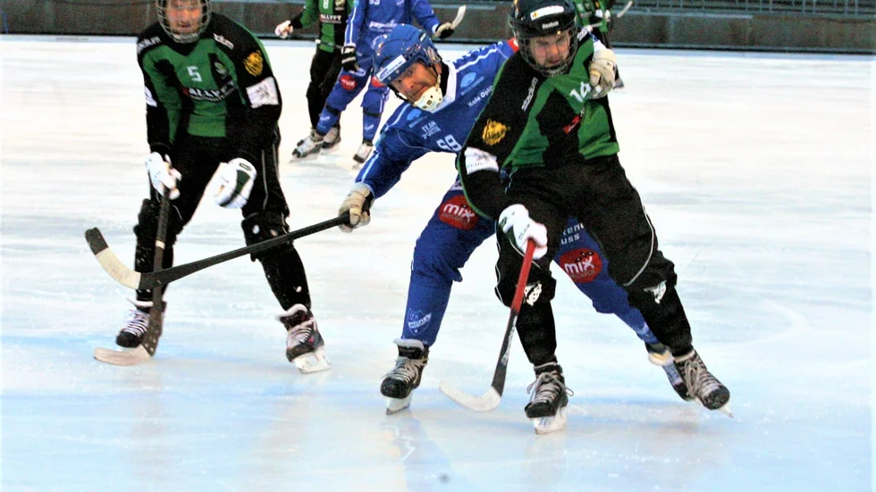 IFK Motalas Magnus Bengtsson gjorde två säsonger i högsta serien 1993-1995. Nu håller han fortsatt för division 1-spel, 53 år gammal. Arkivbild