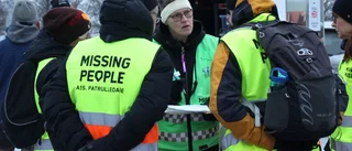 70-tal deltar i stor sökinsats efter Liselotte som misstänks ha kidnappats · Kollegan: "Vi kan inte bara sitta och vänta"