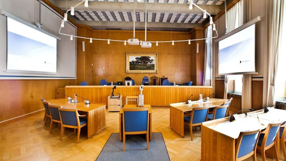 Uppsala tingsrätt häktade männen på sannolika skäl, vilket är den högre graden av misstanke. 