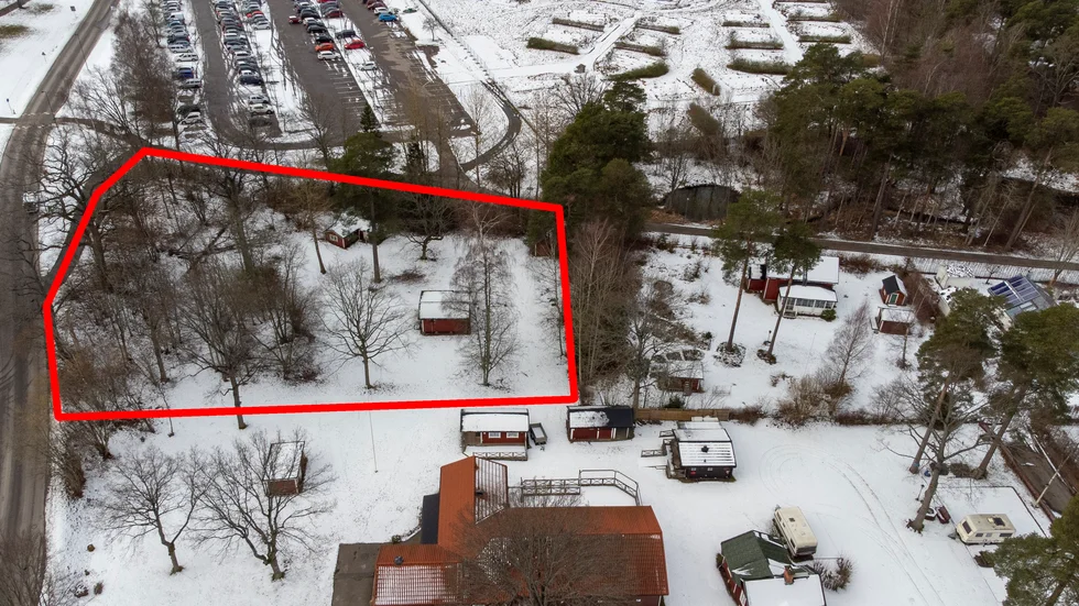 Kantarellen 5 är en tomt i södra Varamon, i hörnet mellan Varamovägen och parkeringen till före detta Folkets park.