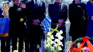 upphittare. De fann kvarlevorna efter krigsfången Matvejev: Sissel och Björnar Jakobsen samt Odd Harald och Unni Olsen.