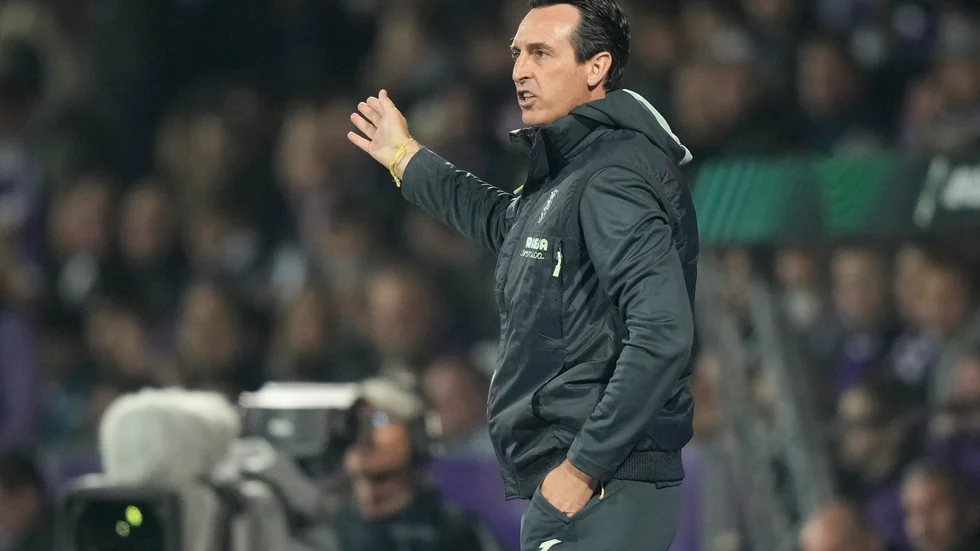 Unai Emery får gestikulera på Aston Villas tränarbänk framöver. Arkivbild.
