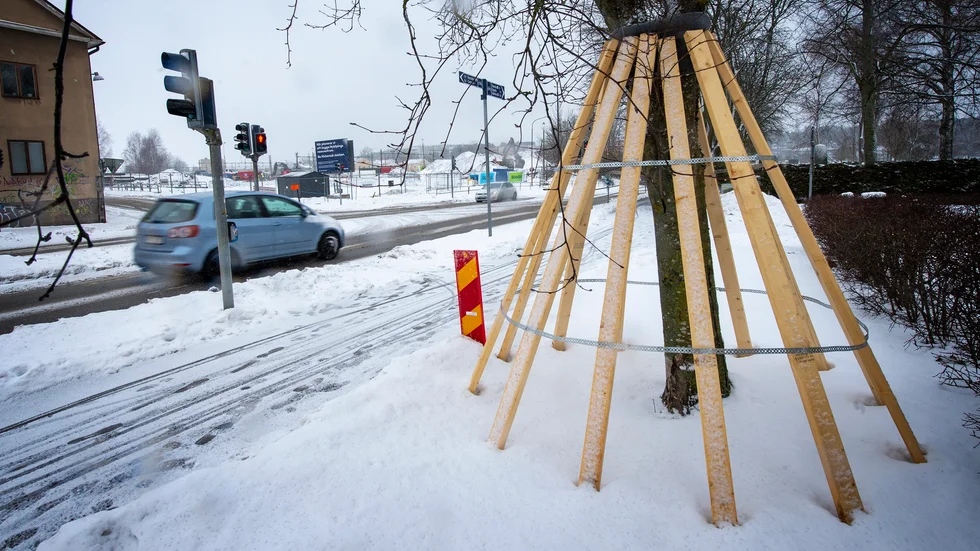 
Nya ledningar måste läggas i anslutning till resecentrum. När de kopplas in kommer arbetena att påverka trafiken längs Brunnsgatan.