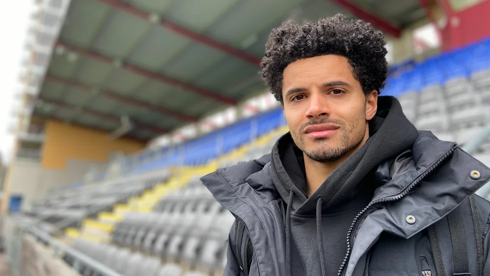 AFC-backen Zeki Fryers, med meriter från bland annat Manchester United och Tottenham, hoppas att säsongens insatser kan ta Eskilstunalaget till Allsvenskan.